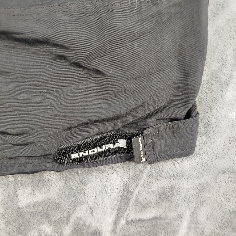 ENDURA Hummvee Cycling Cargo Shorts‎ Black Nylon Zip Pockets Mens XL Montain - Picture 4 of 8